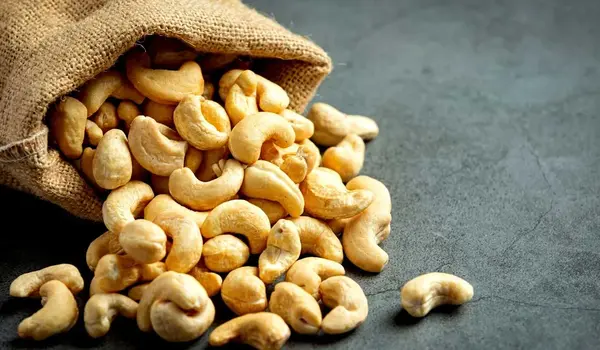 How Many Cashews Should You Eat Per Day for O..