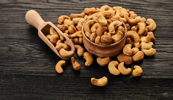 What Makes Flavored Cashews a Perfect Snack O..
