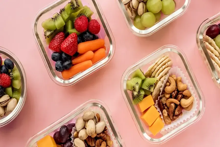 What Are Some Tips for Maintaining a Healthy Diet While Dining Out?