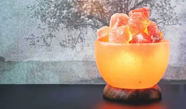 Why is Himalayan pink salt considered healthy?